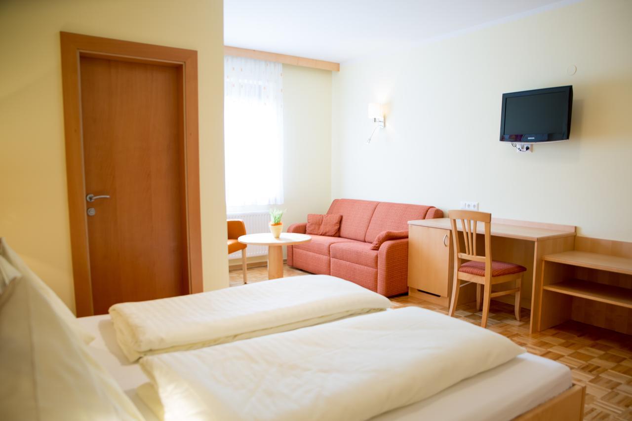 Hotel Restaurant Thadeushof Techelsberg Екстер'єр фото